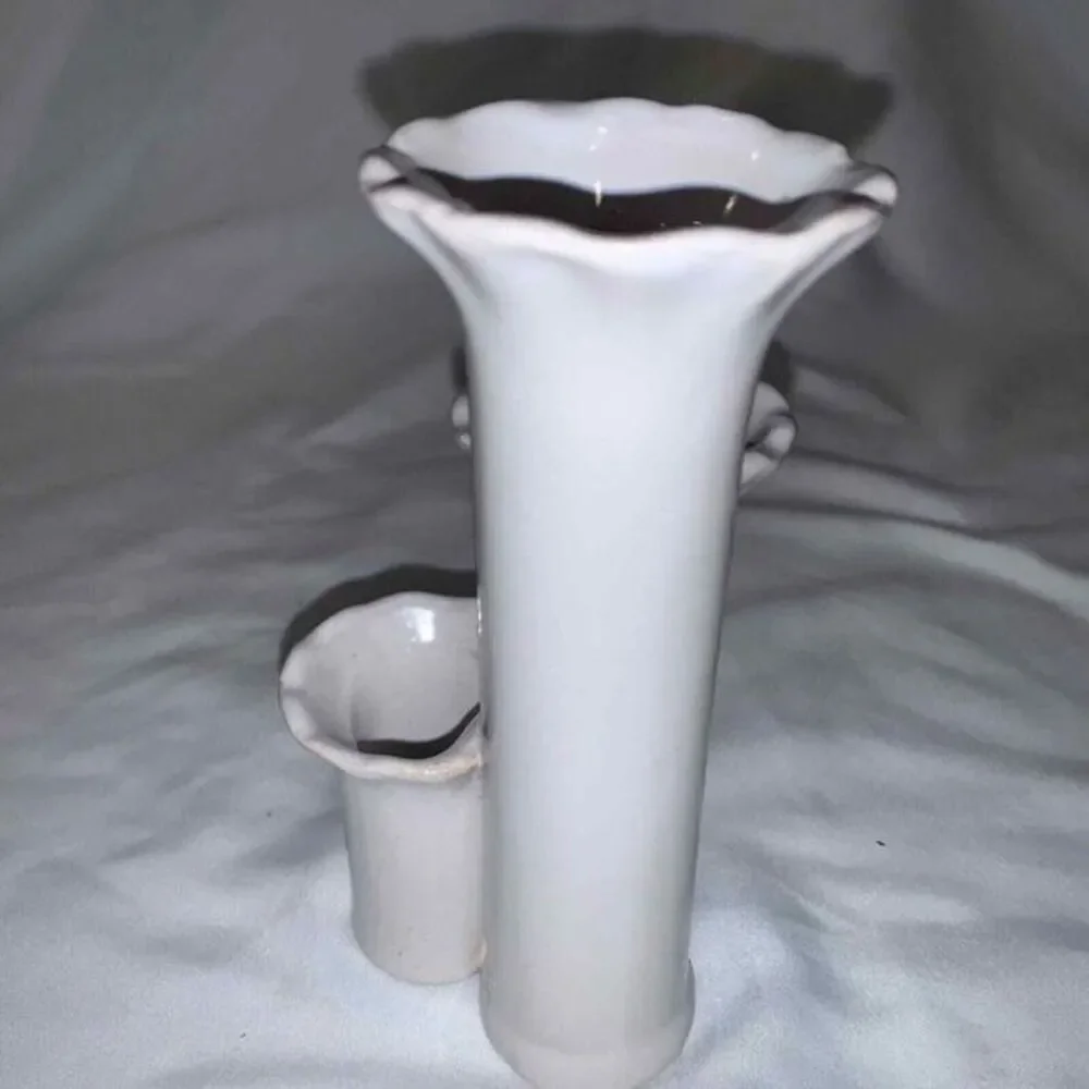Vase White Pottery Napa Home and Garden 6 Inch‎ 3 Bud Vase